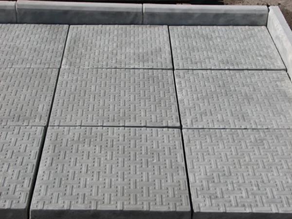 Плитка тротуарная Циновка серый 330*330*30 мм (0,1089 кв.м.)