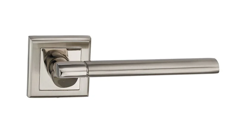 Ручка дверная BUSSARE на квадратной накладке ELEVADO A-63-30 CHROME/S.CHROME (хром/матовый хром)