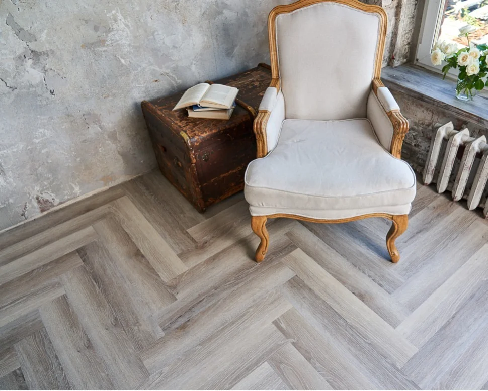 Плитка виниловая VINILAM PARQUET HERRINGBONE замковая Паркет Эрмитаж IS11122, 120*720*6,5мм , 43 класс