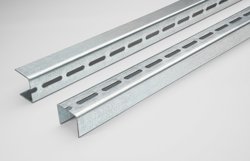 Профиль усиленный UA KNAUF для устройства дверных проемов 3000х50х40 мм, А
