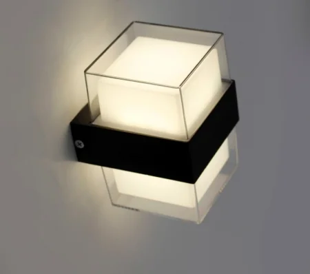 Бра светодиодное VALO 9W S-4000K-100x110x133-BLACK/CLEAR-220-IP54