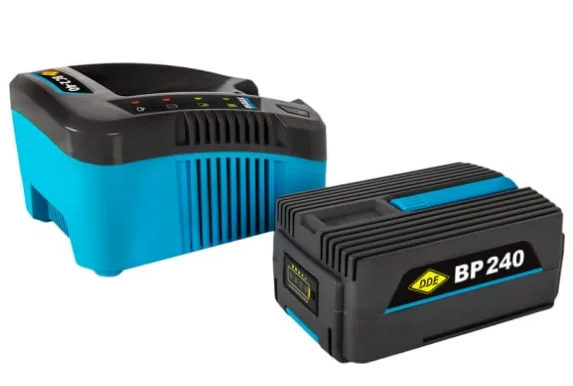 Набор ЗУ и АКБ DDE BlueTech BC 2-40 + BP 240 (макс. ток 2 А + 2 Ач, 40 В, Li-ion)