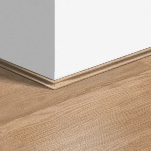 Плинтус ламинированный Quick-Step Скоция 17х17х2400 мм арт.0915