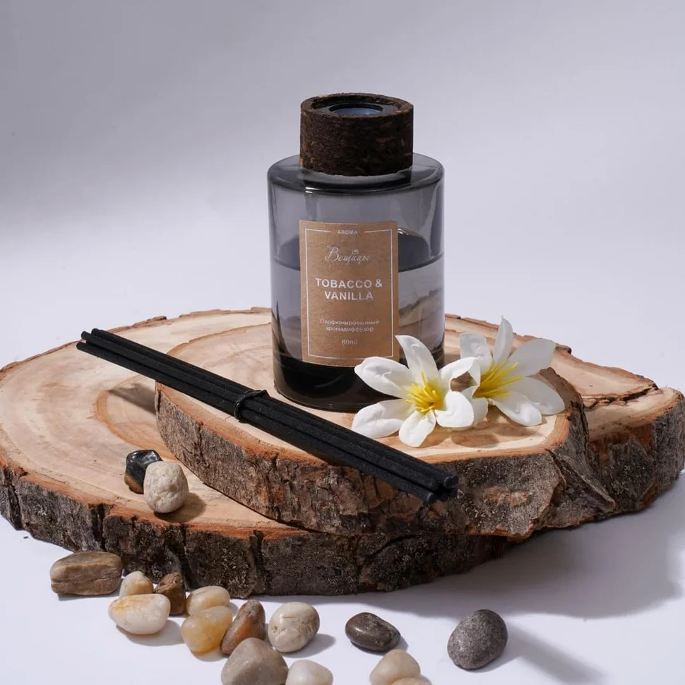 Аромадиффузор парфюмированный TOBACCO & VANILLA, 80 мл., Д60 Ш60 В280