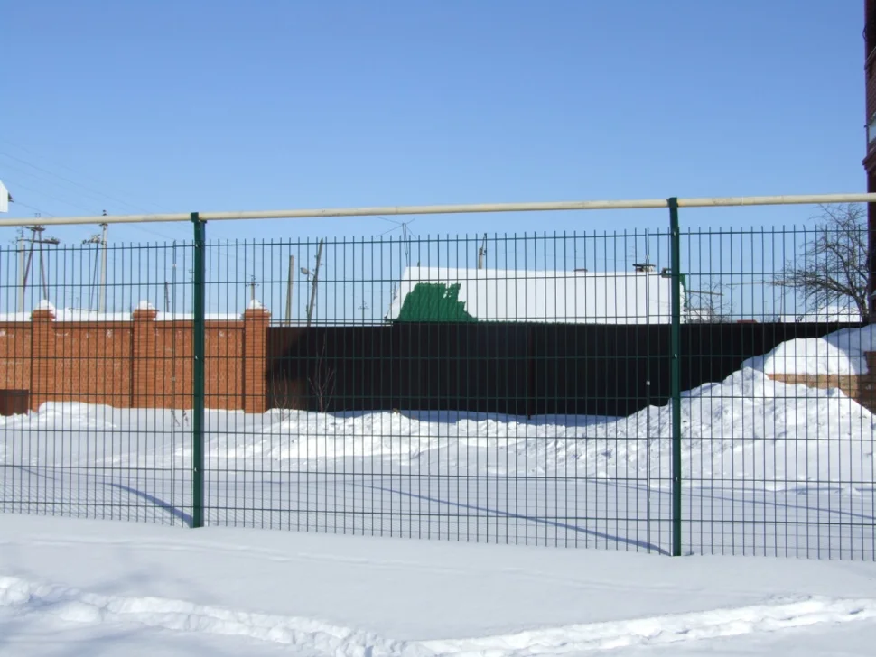 Панель сварная (1,53*2,5м) оцинкованная с полимерным покрытием MEDIUM, зеленый RAL 6005