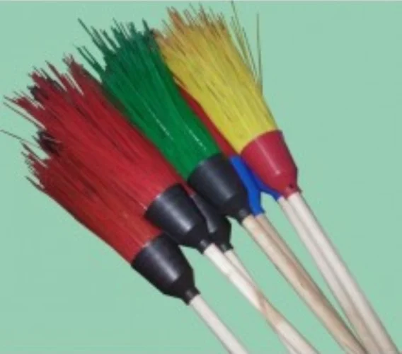 Метла круглая синтетическая "Стандарт" с черенком