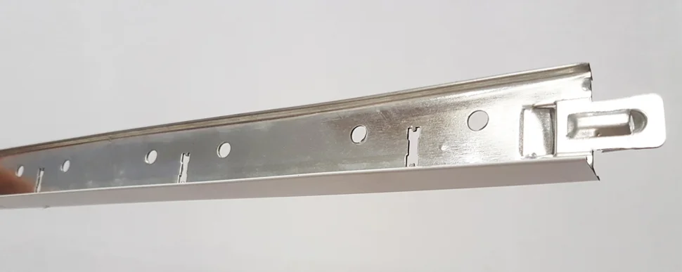 Направляющая ARMSTRONG Baykal Zn белая 3,6 м.п.