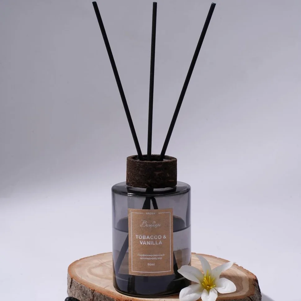Аромадиффузор парфюмированный TOBACCO & VANILLA, 80 мл., Д60 Ш60 В280