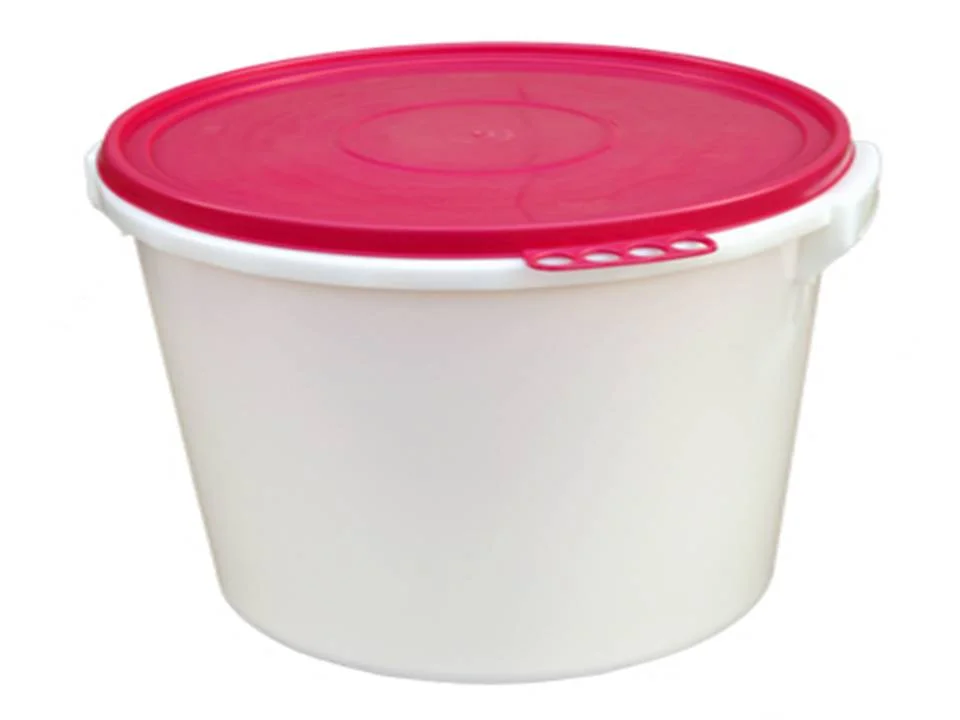 Бак 45 л с герметичной крышкой пластик