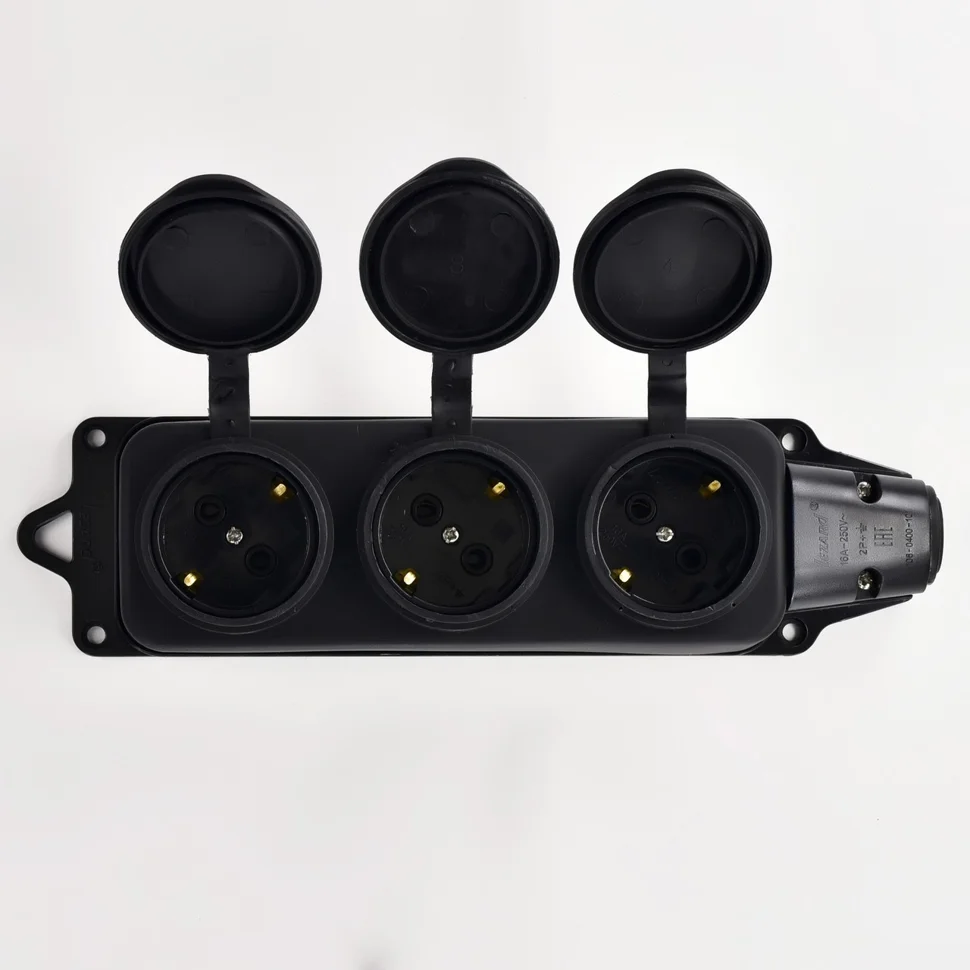 Розетка переносная Lezard 3-местная с заглушками 2Р+РЕ 1х16А 220-240V (каучук)
