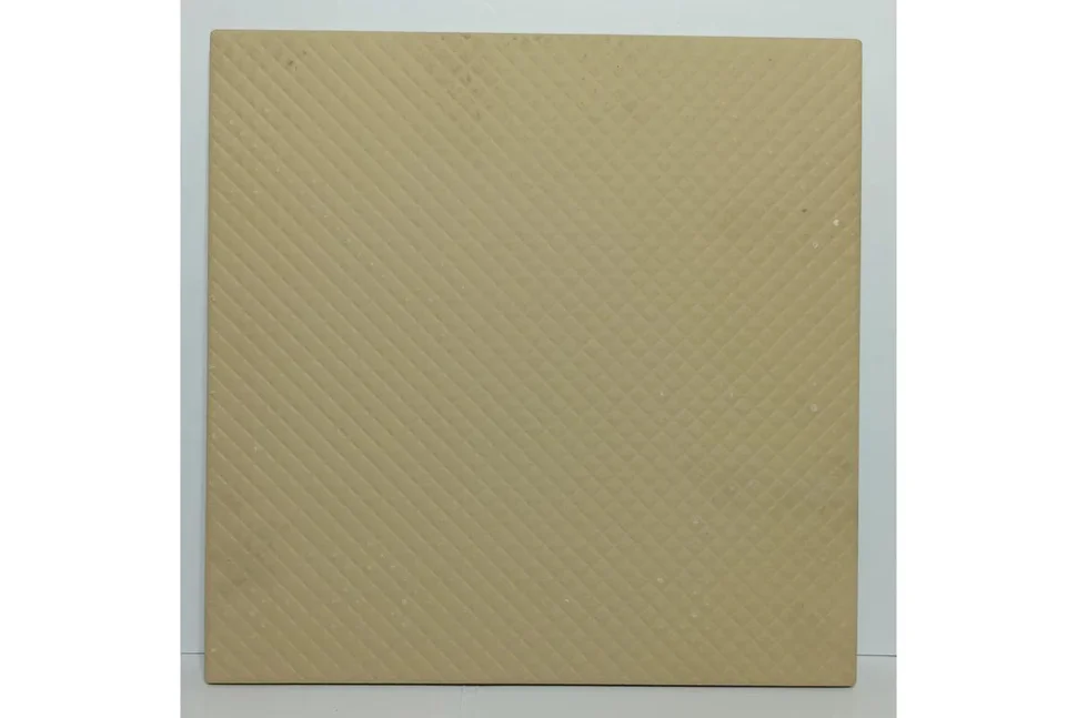 Плитка TOP GRES рельефная на обходные дорожки желтая 244х244x9